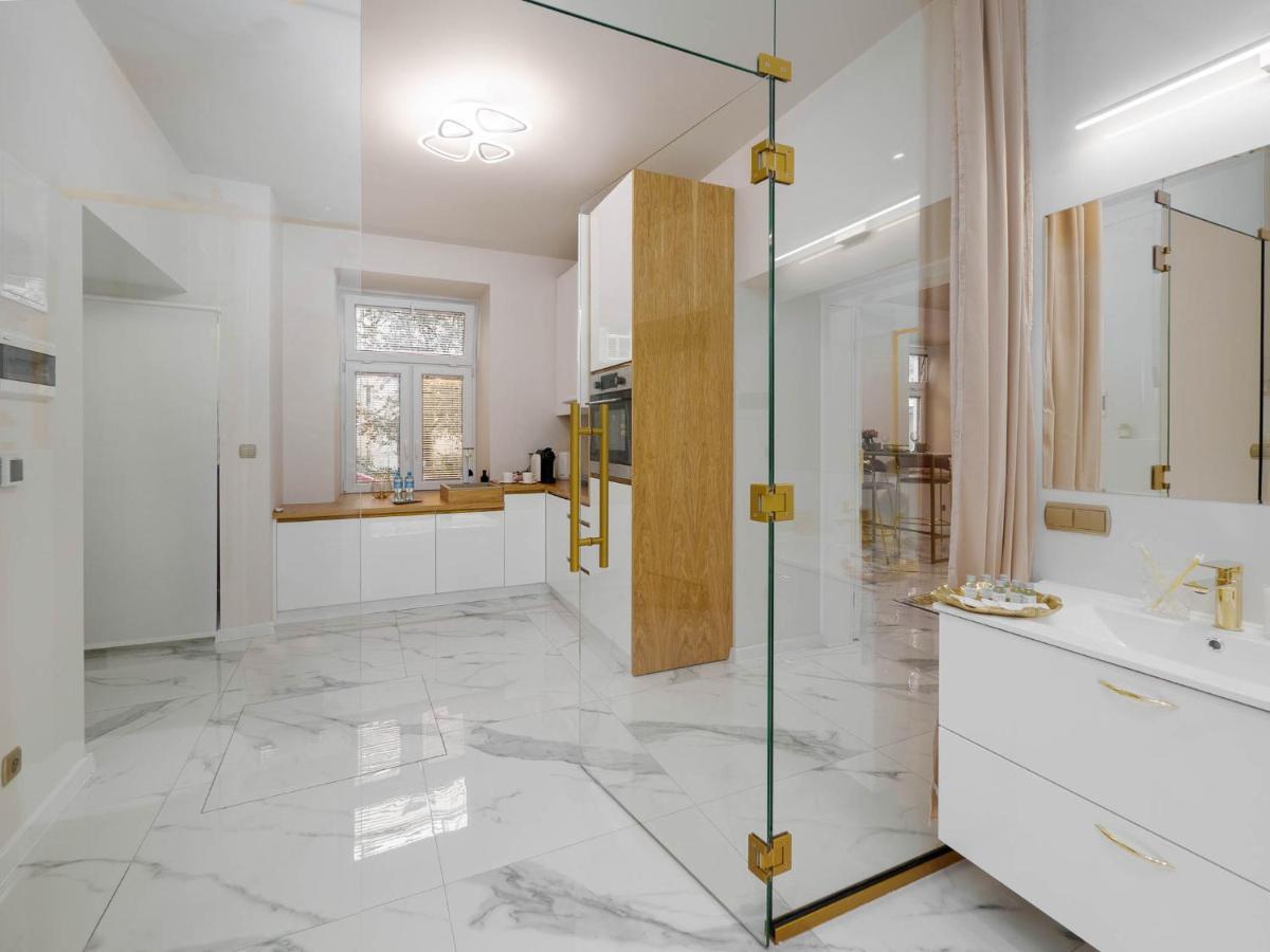 Apartament Gold Aleja Nmp 8 - Free Parking Częstochowa Екстериор снимка