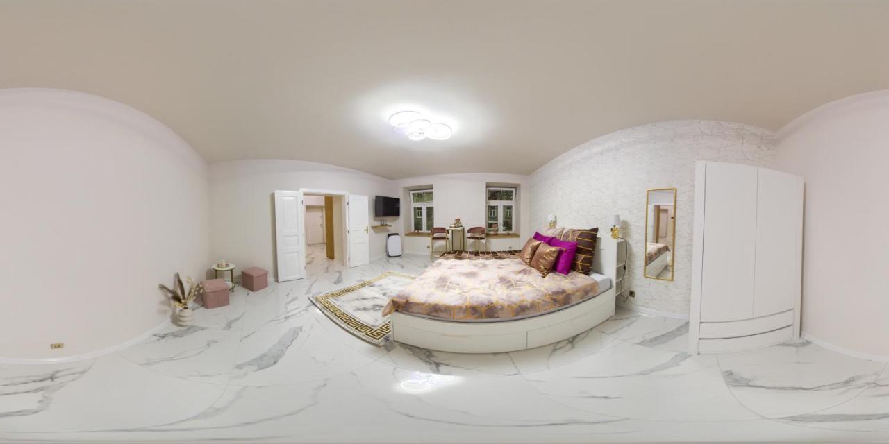 Apartament Gold Aleja Nmp 8 - Free Parking Częstochowa Екстериор снимка